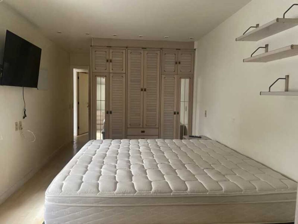Apartamento à venda com 4 quartos, 225m² - Foto 4