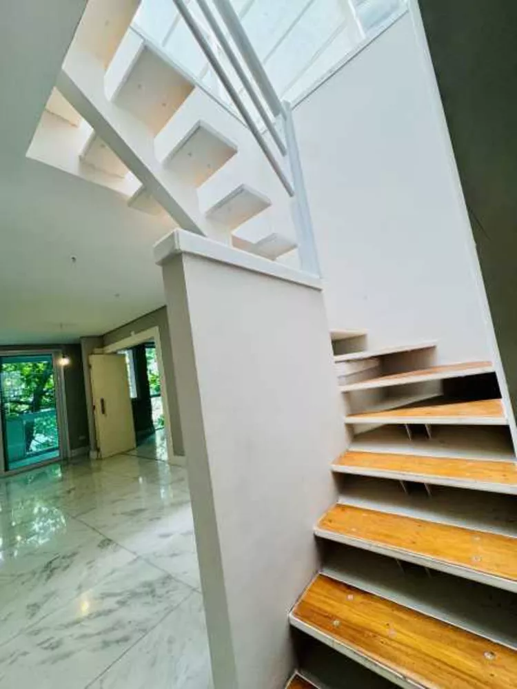 Cobertura, 3 quartos, 280 m² - Foto 1