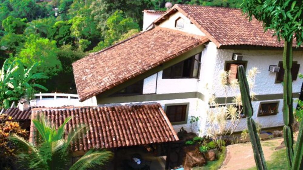 Casa de Condomínio à venda com 4 quartos, 306m² - Foto 2