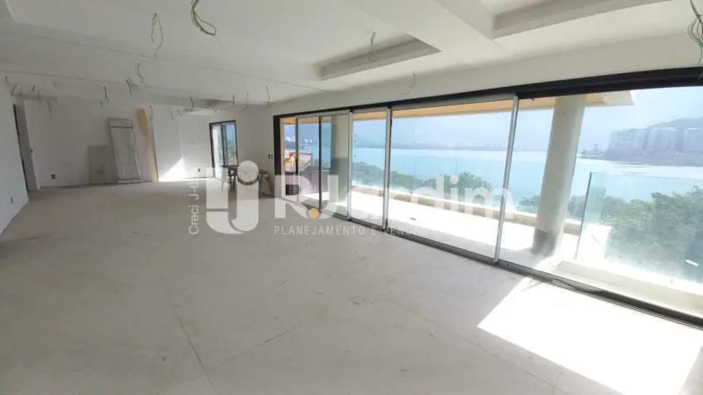 Apartamento, 3 quartos, 320 m² - Foto 1