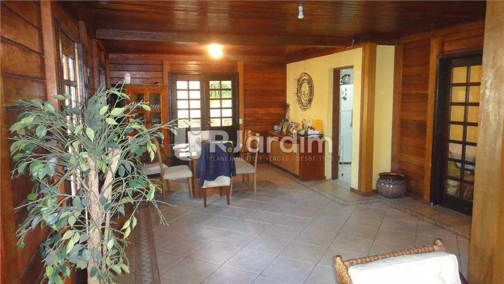 Casa, 3 quartos, 250 m² - Foto 6