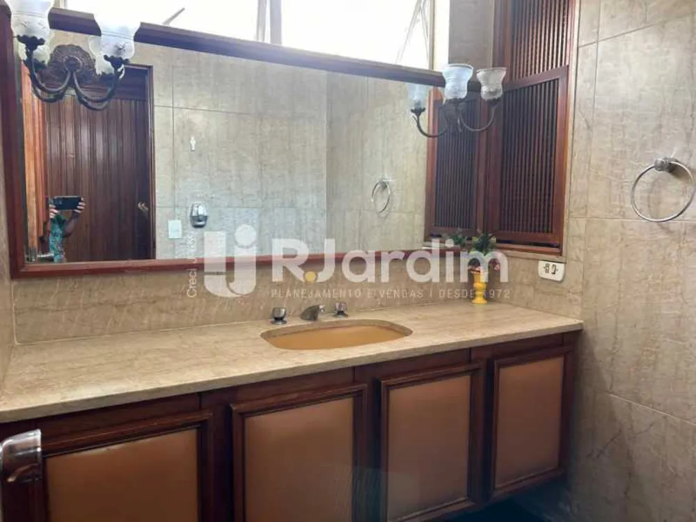 Apartamento, 4 quartos, 220 m² - Foto 1