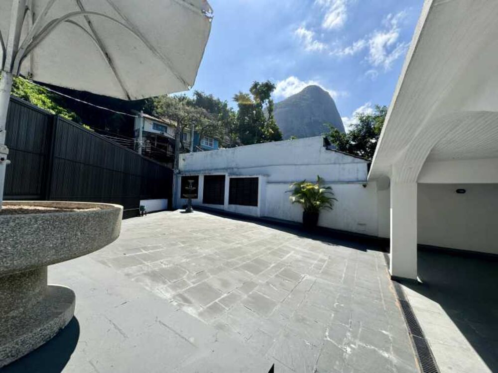 Casa à venda e aluguel com 7 quartos, 1088m² - Foto 2