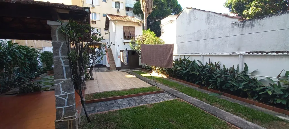 Casa, 4 quartos, 251 m² - Foto 1