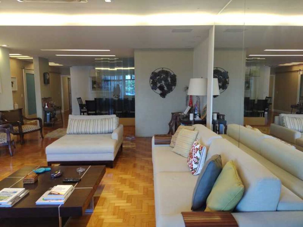 Apartamento à venda com 4 quartos, 216m² - Foto 2