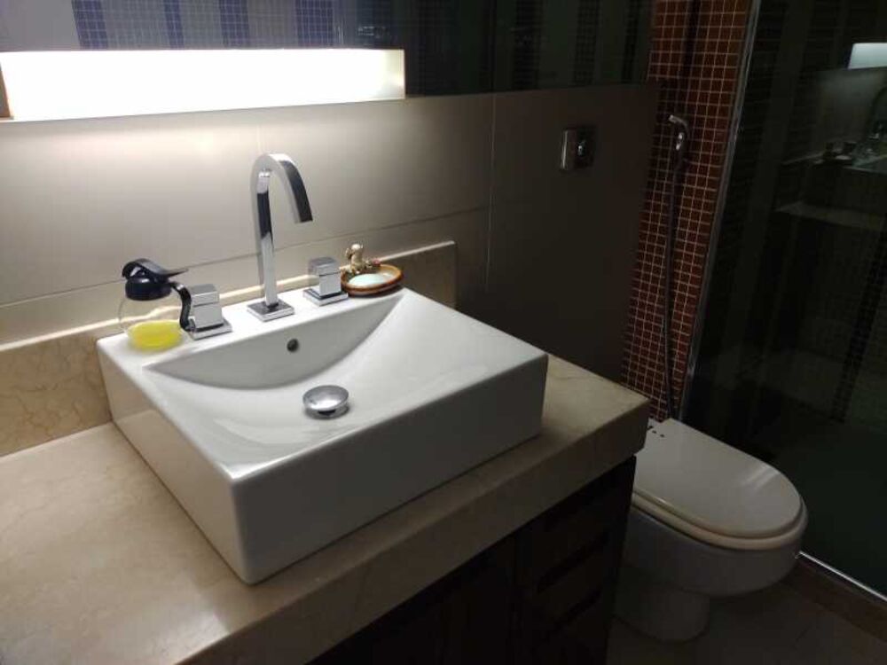 Apartamento à venda com 4 quartos, 216m² - Foto 8