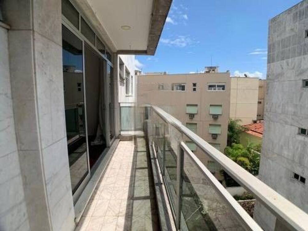 Cobertura à venda com 3 quartos, 242m² - Foto 2