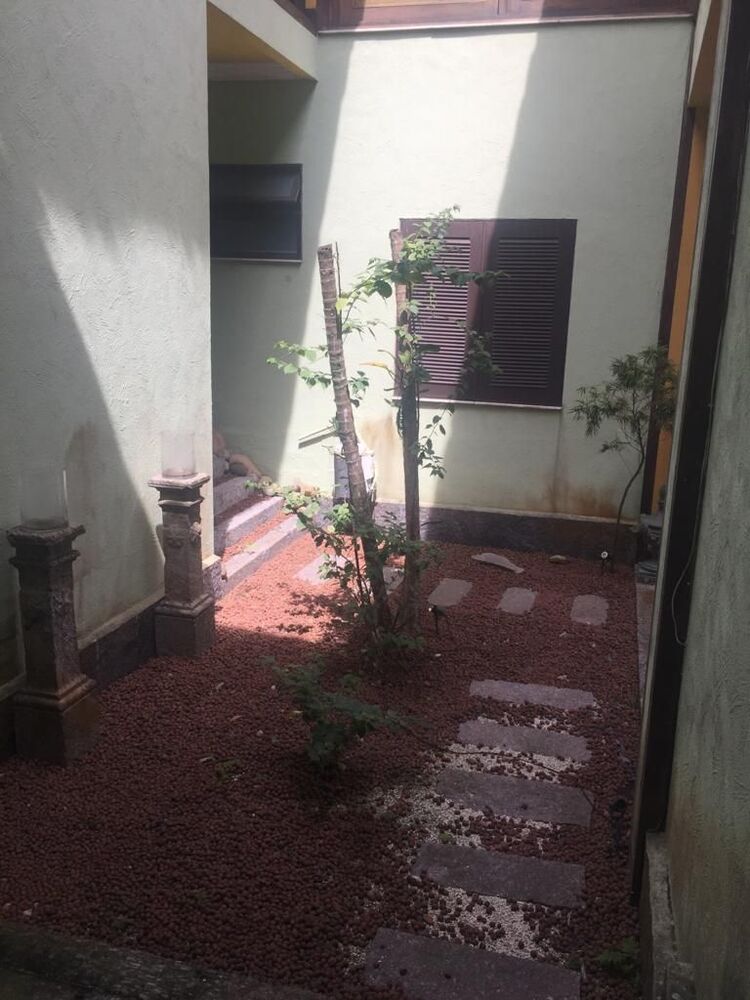 Casa à venda com 6 quartos, 1570m² - Foto 4