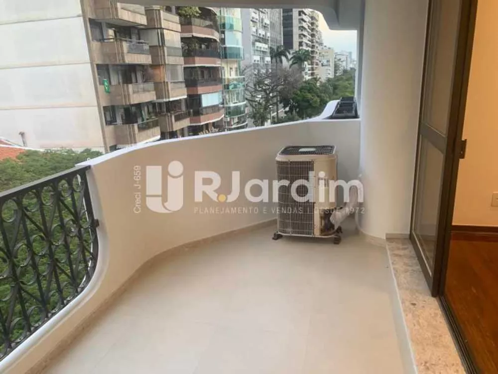 Apartamento, 3 quartos, 150 m² - Foto 2