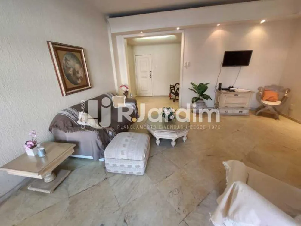 Apartamento, 3 quartos, 130 m² - Foto 2