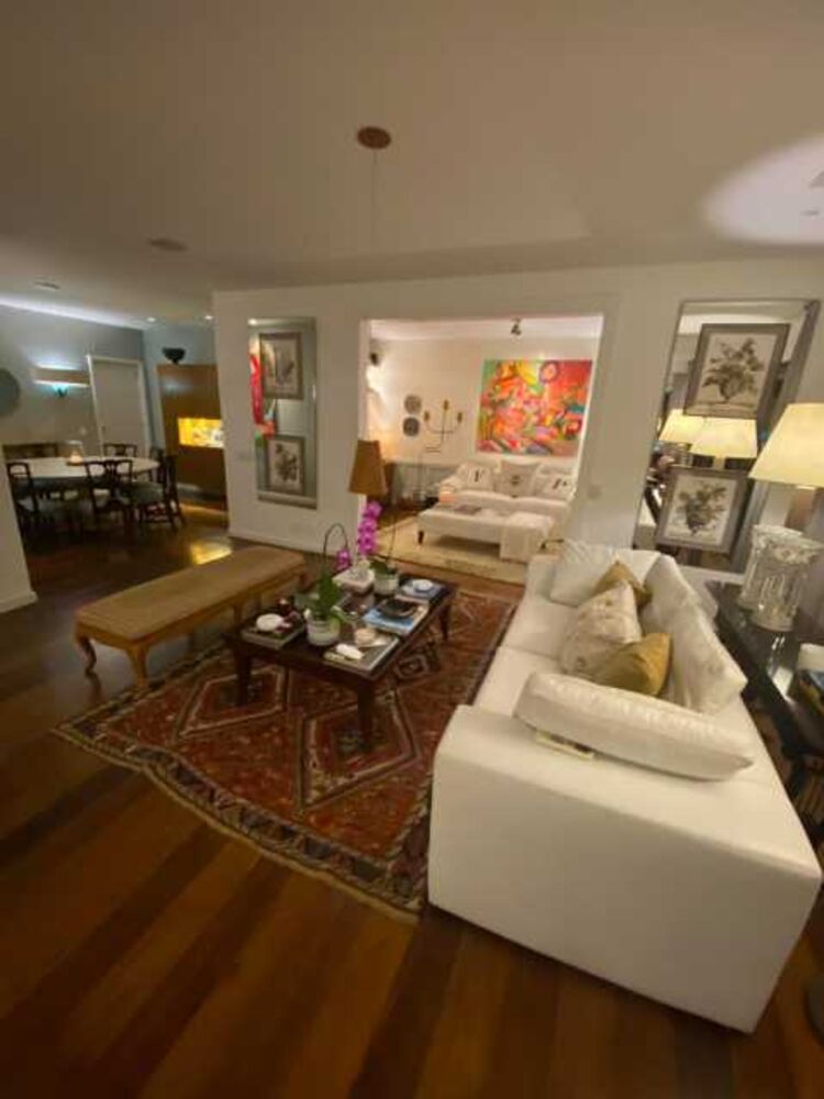 Apartamento à venda com 4 quartos, 219m² - Foto 1