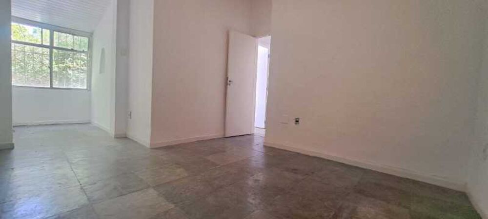 Apartamento à venda com 2 quartos, 69m² - Foto 2