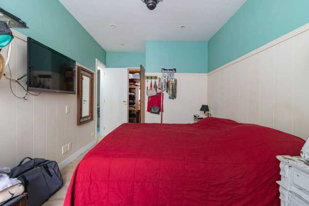 Apartamento à venda com 4 quartos, 228m² - Foto 2