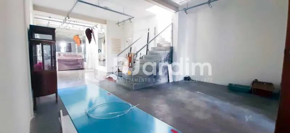 Casa, 3 quartos, 258 m² - Foto 19