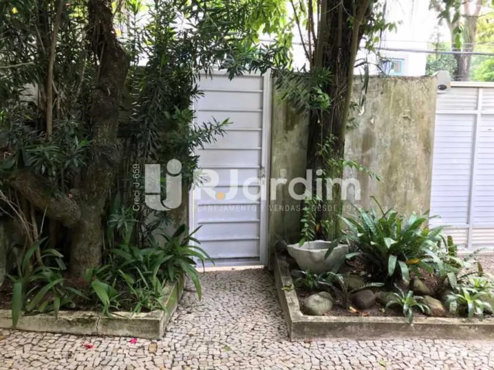 Casa, 3 quartos, 258 m² - Foto 25