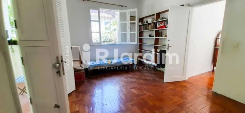 Casa, 3 quartos, 258 m² - Foto 8