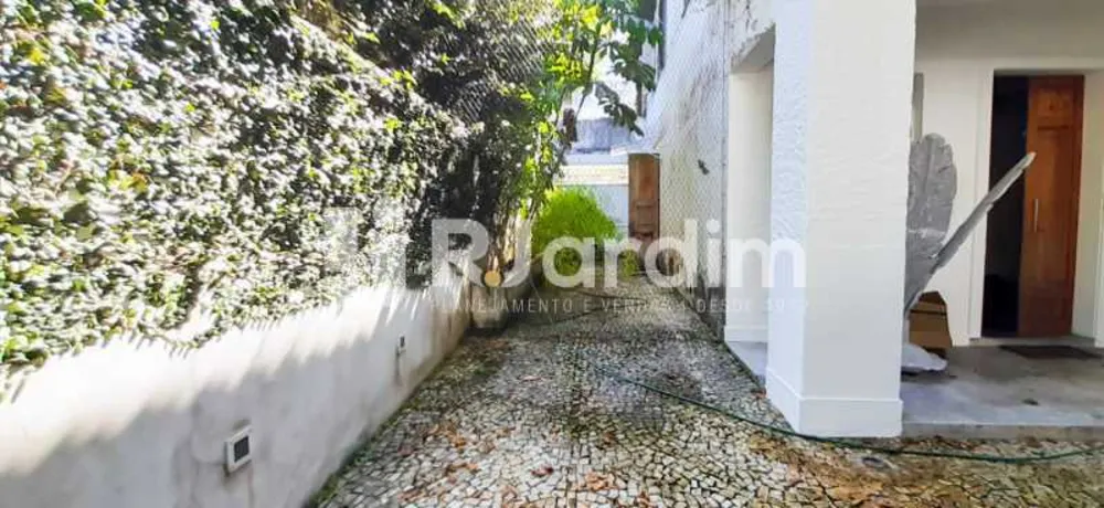 Casa, 3 quartos, 258 m² - Foto 10