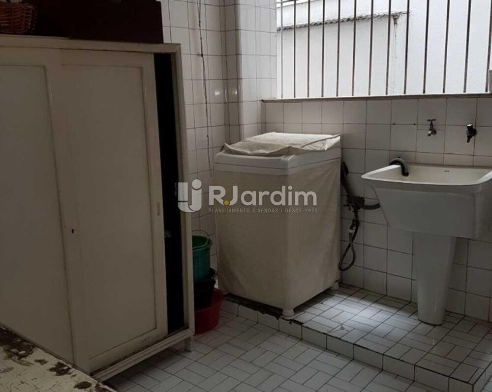 Apartamento à venda com 4 quartos, 237m² - Foto 7