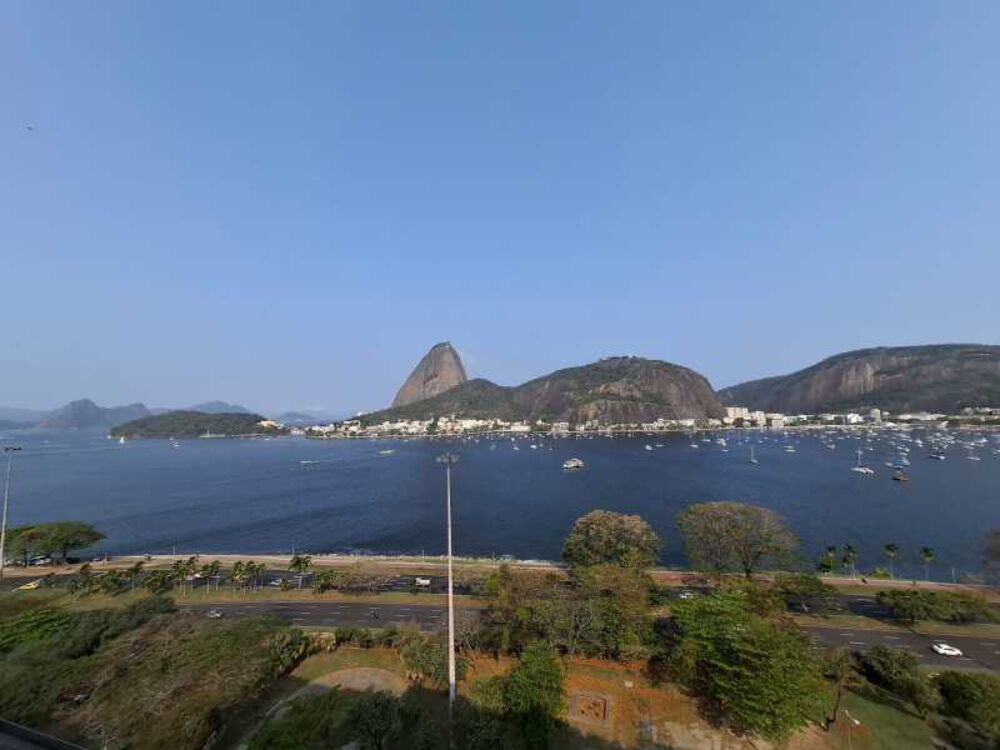 Apartamento à venda com 4 quartos, 270m² - Foto 2