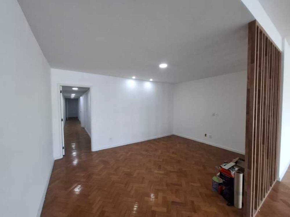 Apartamento à venda com 4 quartos, 270m² - Foto 4