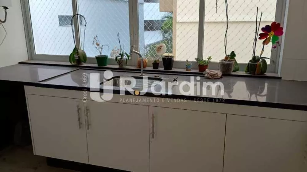 Apartamento, 3 quartos, 197 m² - Foto 13