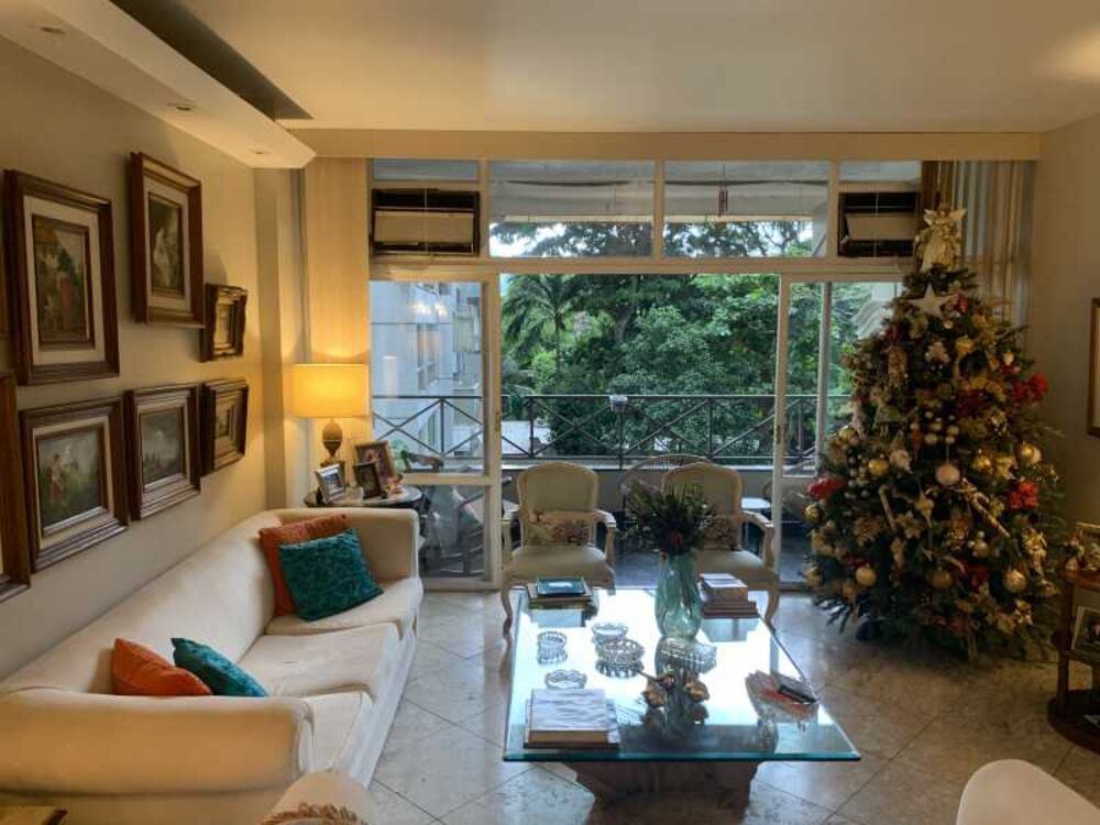 Apartamento à venda com 3 quartos, 135m² - Foto 2