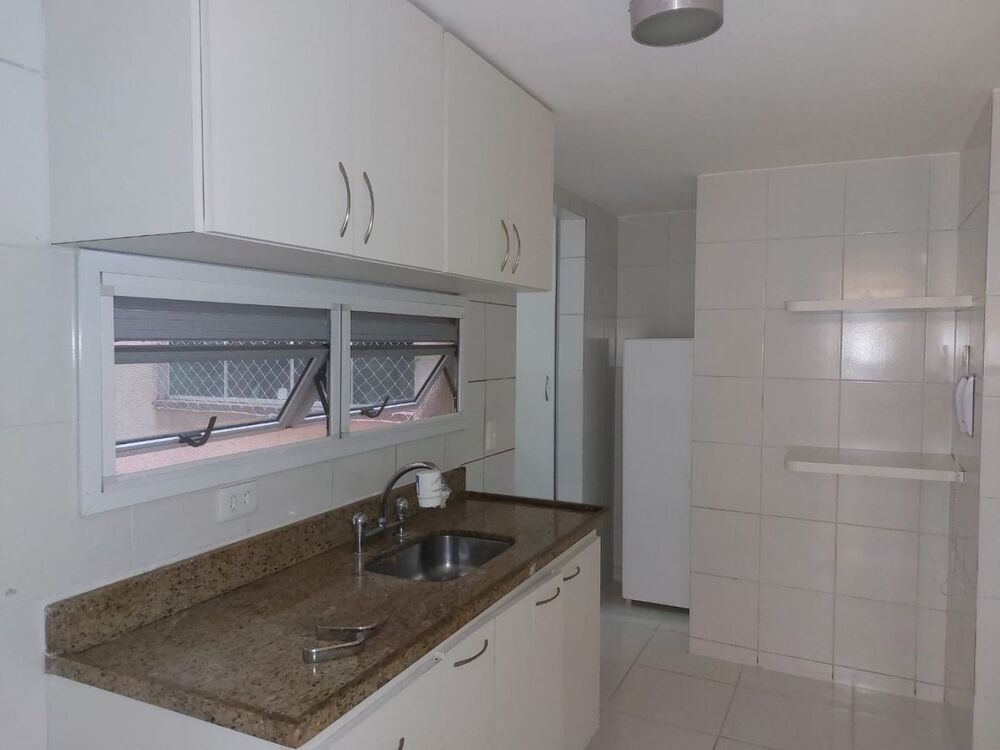Apartamento à venda com 2 quartos, 82m² - Foto 3