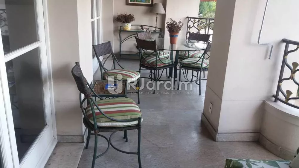 Apartamento, 3 quartos, 251 m² - Foto 11