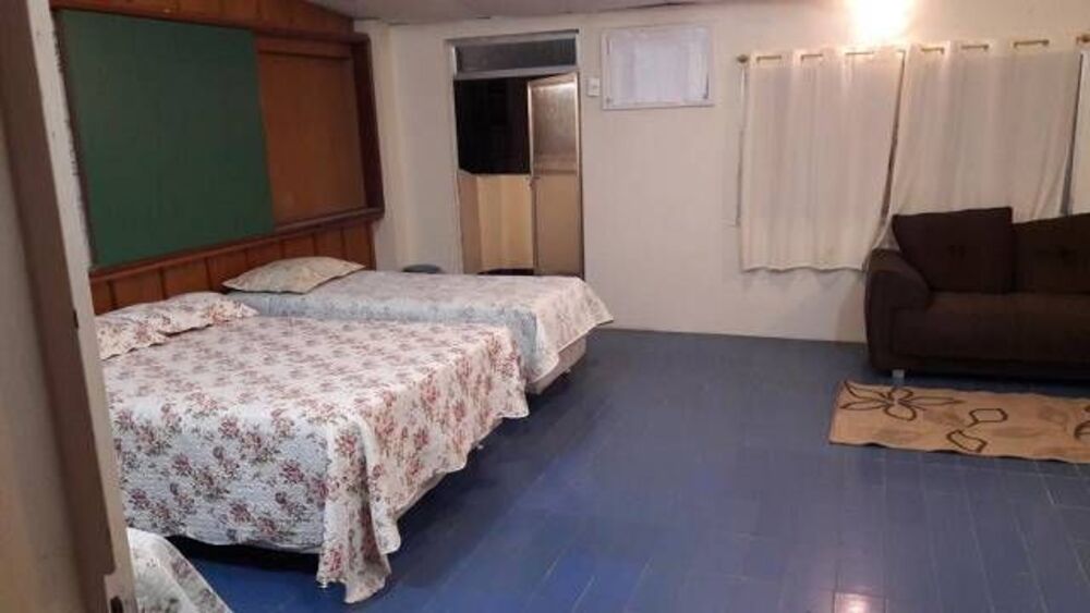 Casa à venda com 7 quartos, 320m² - Foto 1