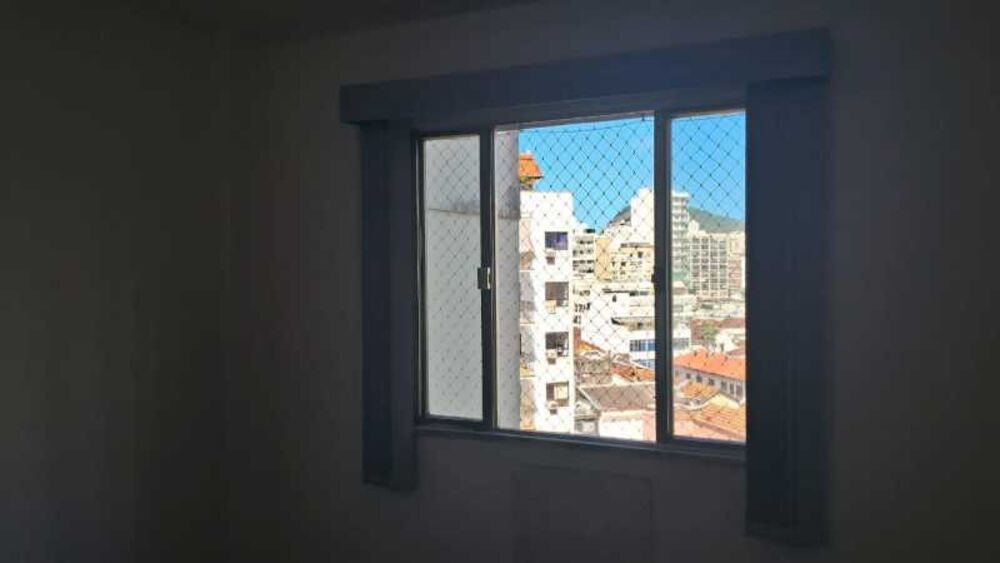 Apartamento à venda com 2 quartos, 77m² - Foto 3