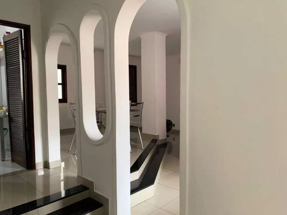 Casa, 4 quartos, 264 m² - Foto 4