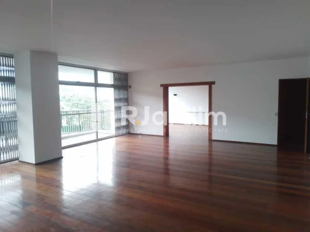 Apartamento, 3 quartos, 330 m² - Foto 2