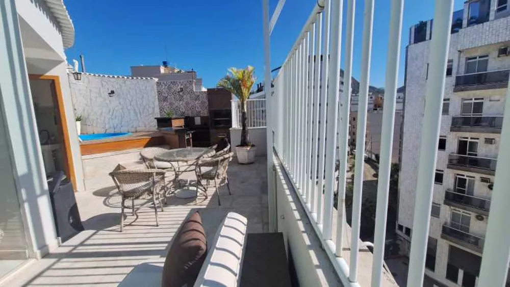 Cobertura, 3 quartos, 203 m² - Foto 1