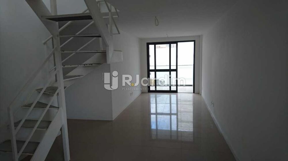 Cobertura à venda com 3 quartos, 145m² - Foto 3