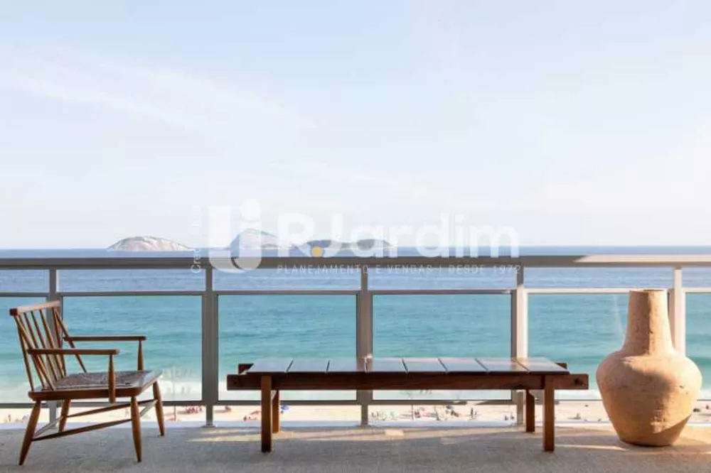 Apartamento, 3 quartos, 230 m² - Foto 1