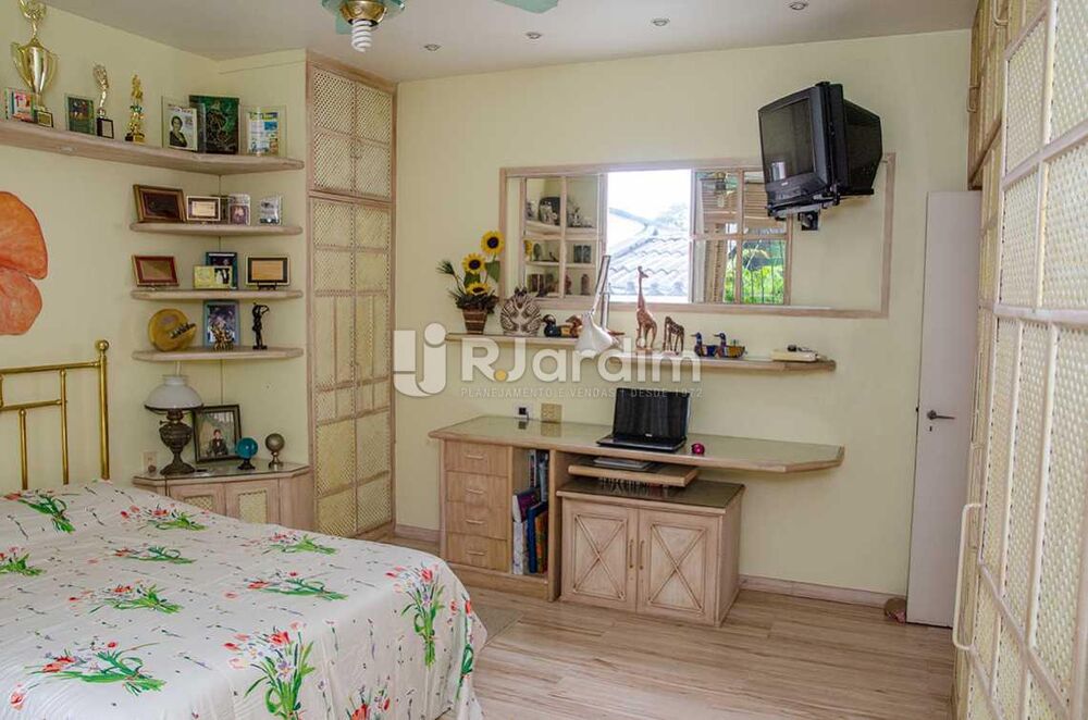 Casa à venda com 4 quartos, 556m² - Foto 14