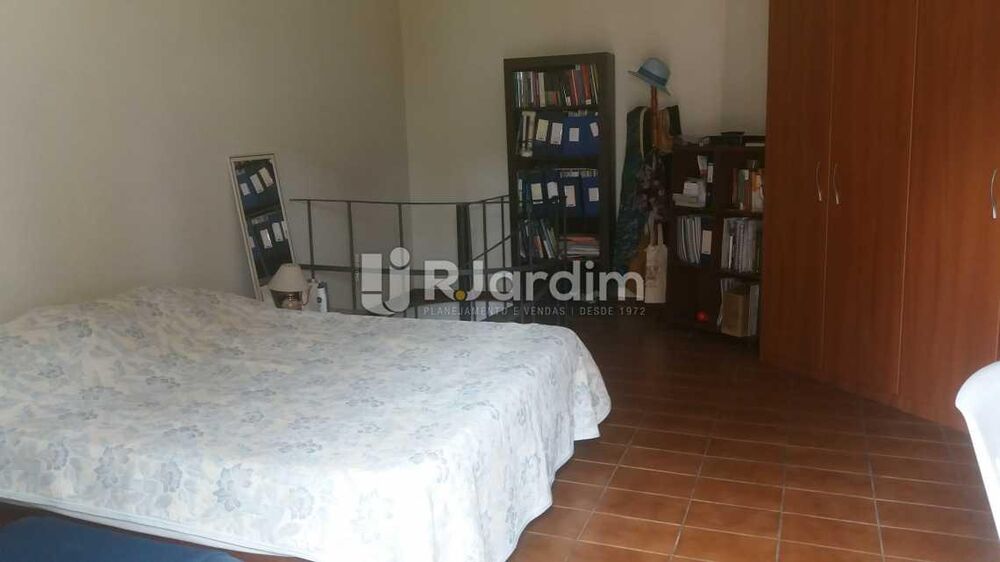 Cobertura à venda com 3 quartos, 228m² - Foto 1