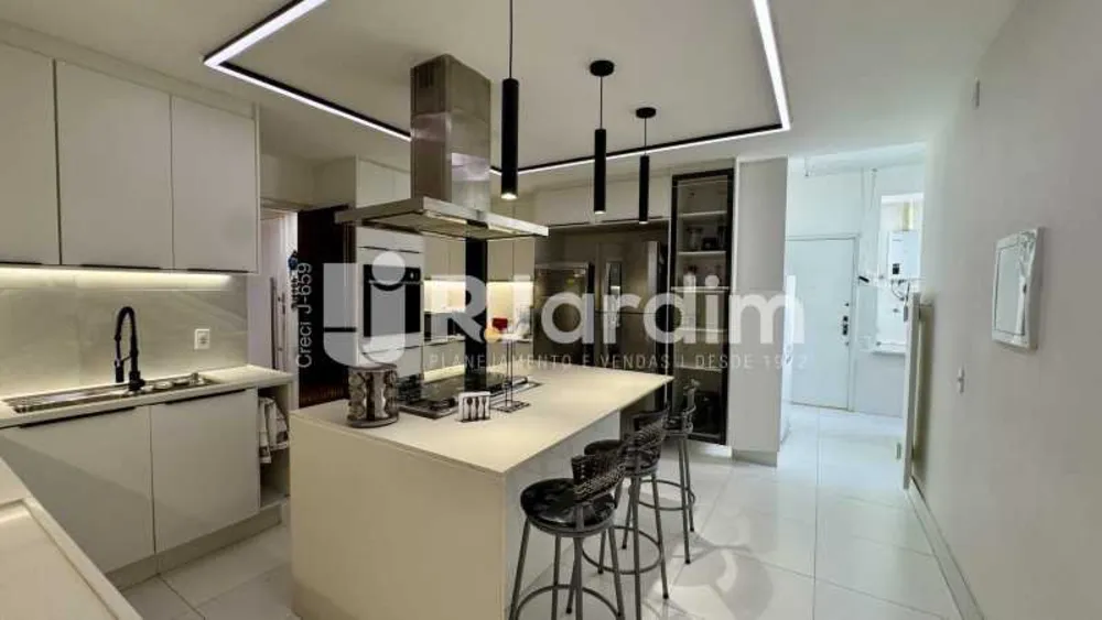 Apartamento, 3 quartos, 159 m² - Foto 2