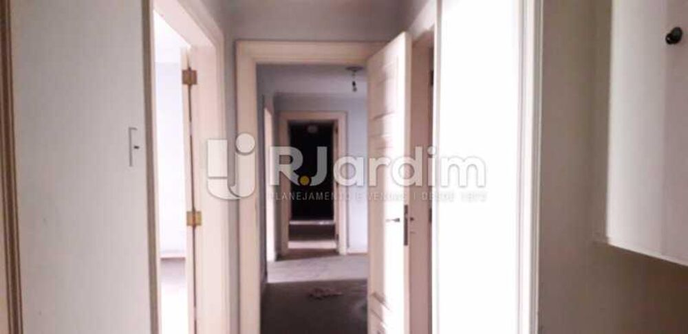 Apartamento à venda com 4 quartos, 320m² - Foto 1