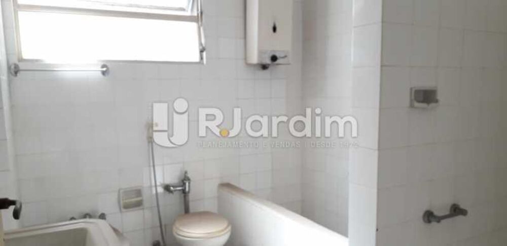 Apartamento à venda com 4 quartos, 320m² - Foto 2
