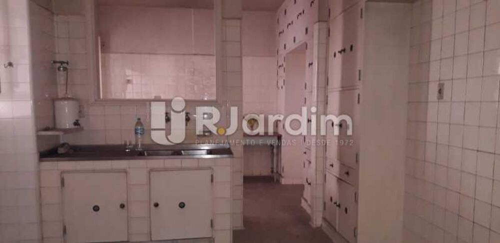 Apartamento à venda com 4 quartos, 320m² - Foto 3