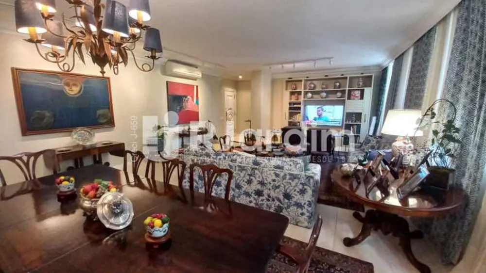Apartamento, 3 quartos, 220 m² - Foto 2