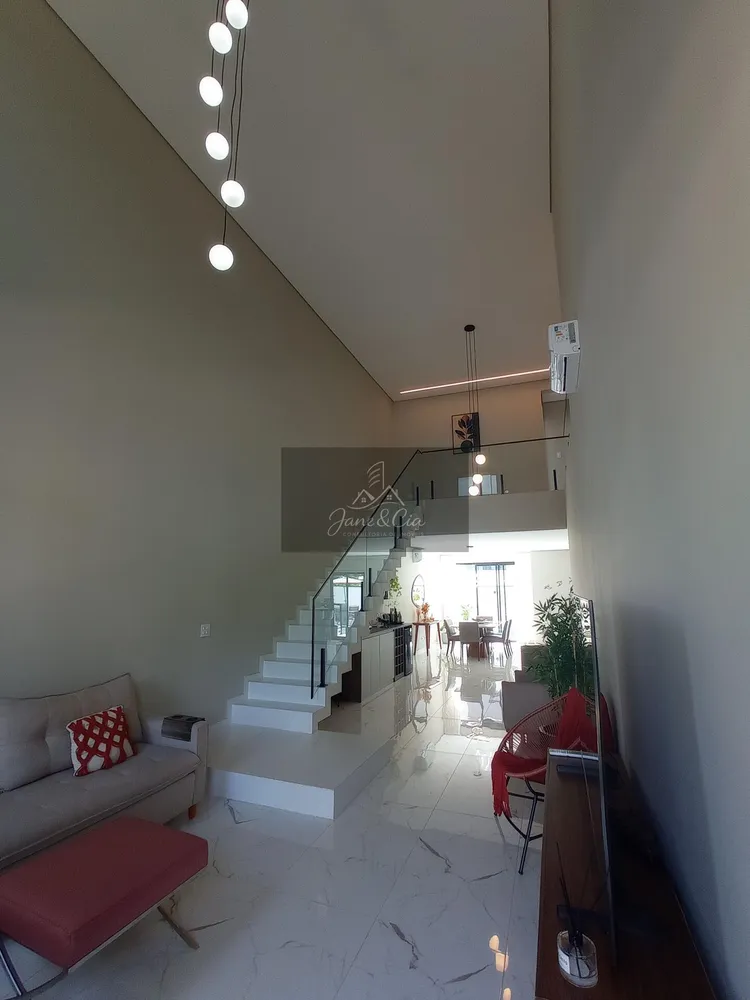 Casa, 3 quartos, 262 m² - Foto 1