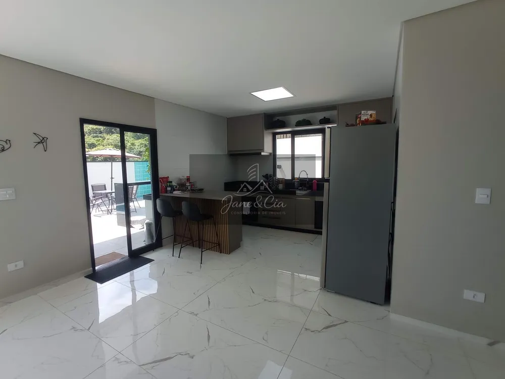Casa, 3 quartos, 262 m² - Foto 2