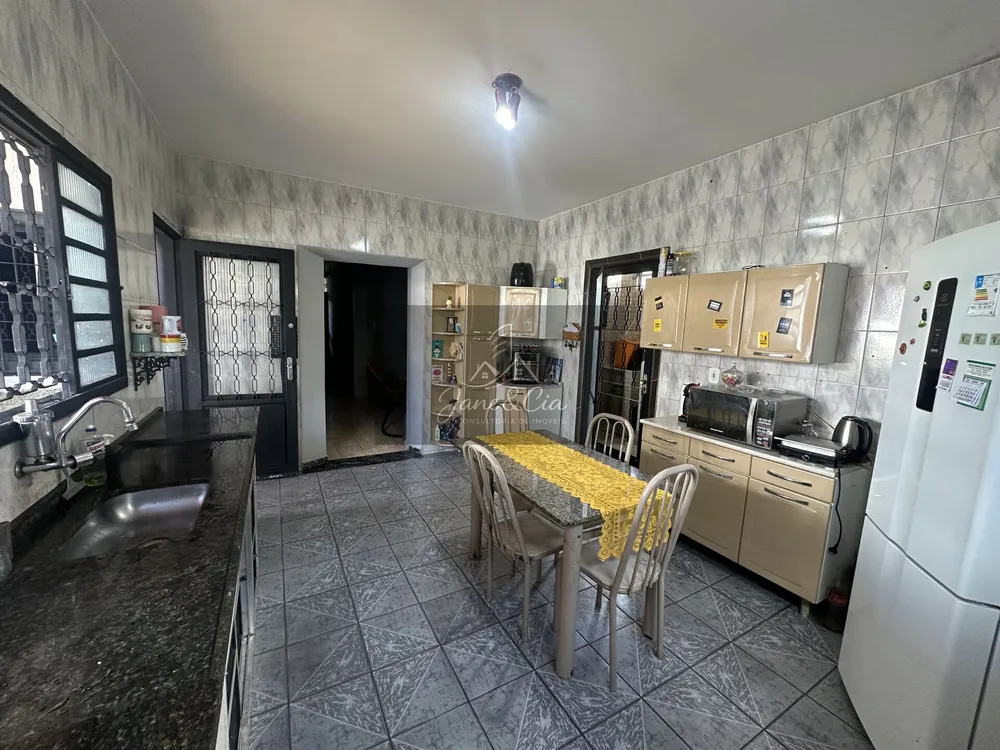 Casa, 3 quartos, 300 m² - Foto 15