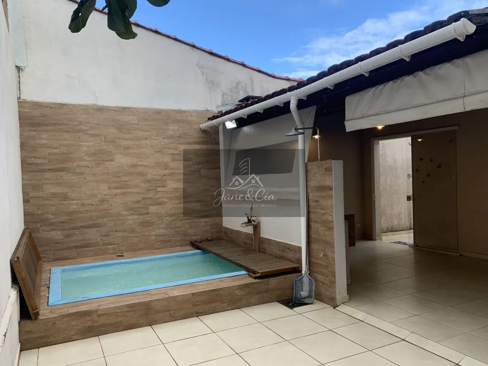 Casa, 3 quartos, 202 m² - Foto 1