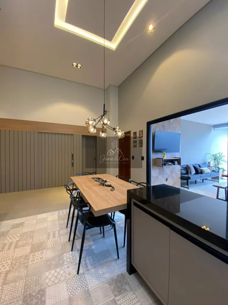 Casa, 3 quartos, 247 m² - Foto 2