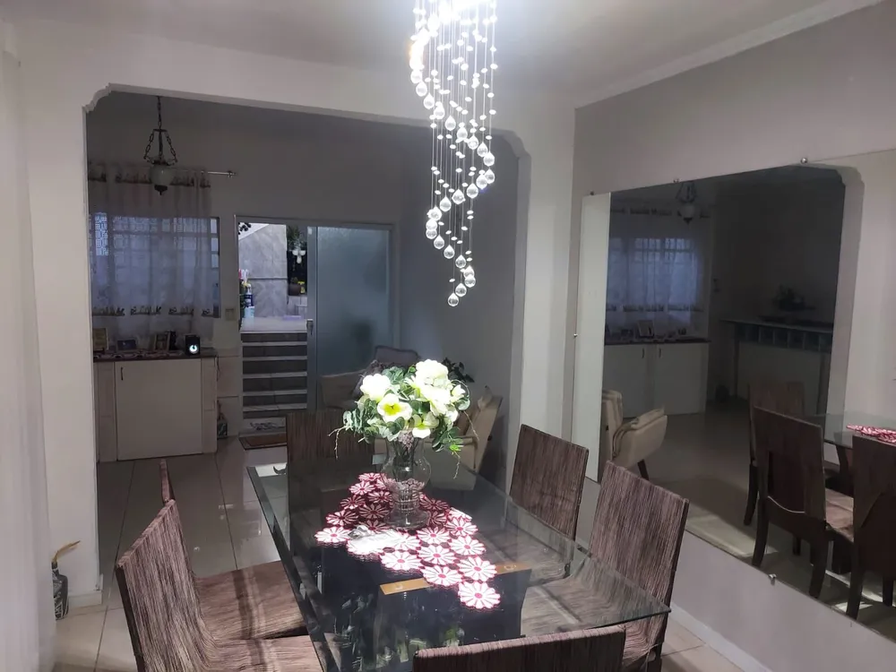 Casa, 3 quartos, 190 m² - Foto 2