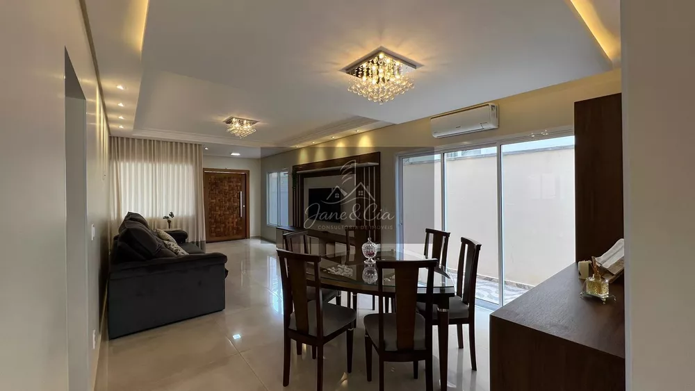 Sobrado, 4 quartos, 231 m² - Foto 2