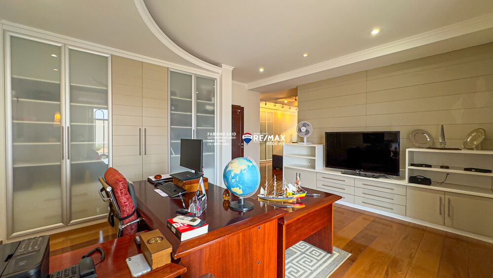 Casa, 5 quartos, 1077 m² - Foto 2